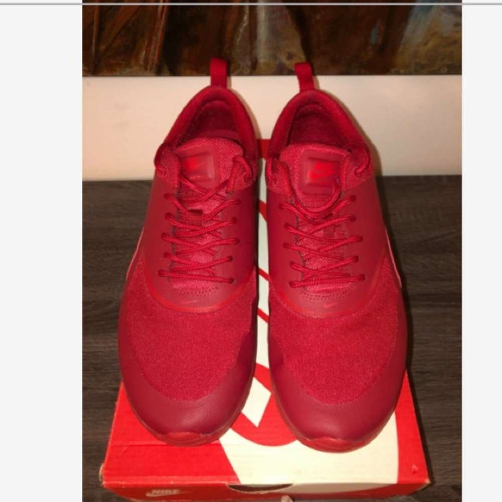 Nike AirMax Thea RED size 10